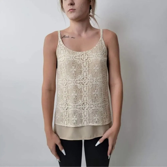 CAbi It Girl Lace Cami Top - Picture 6 of 11